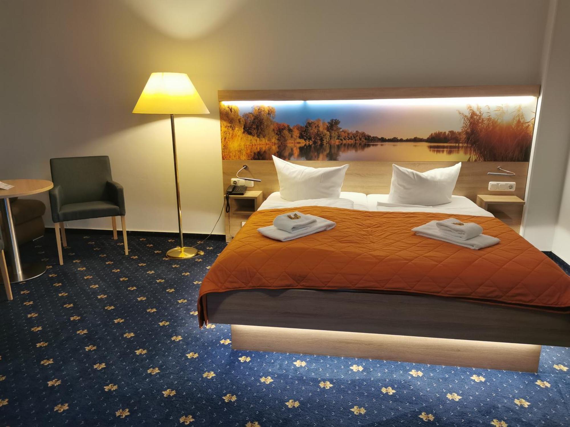 Hotel Am Wariner See Exterior photo