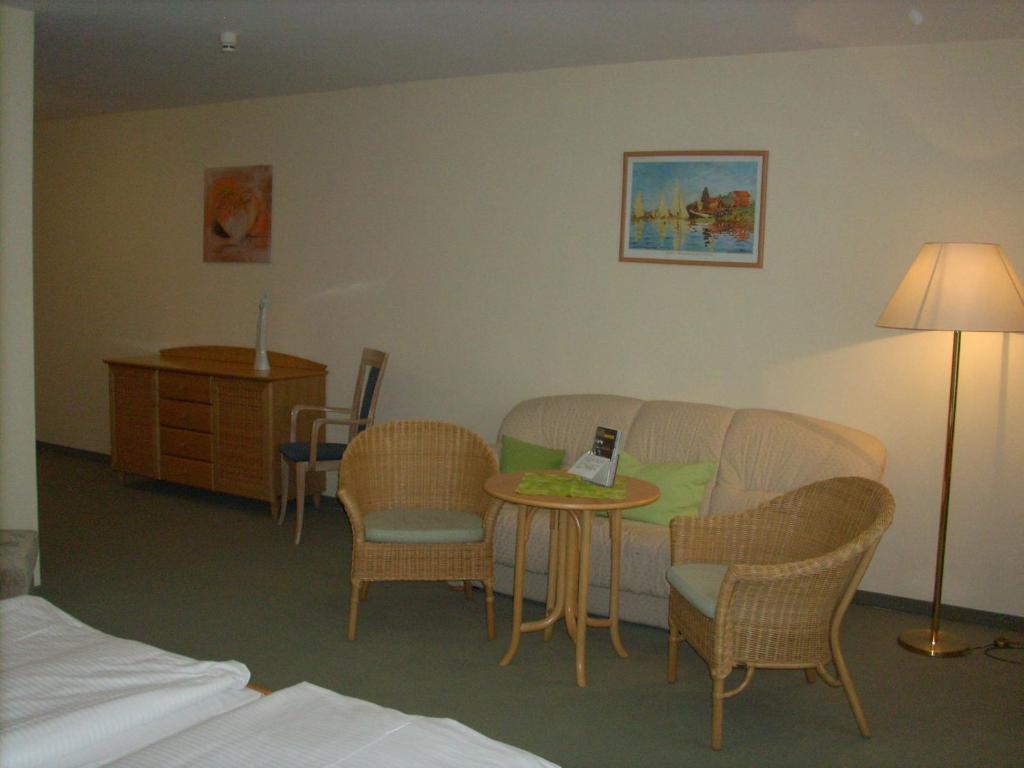 Hotel Am Wariner See Room photo