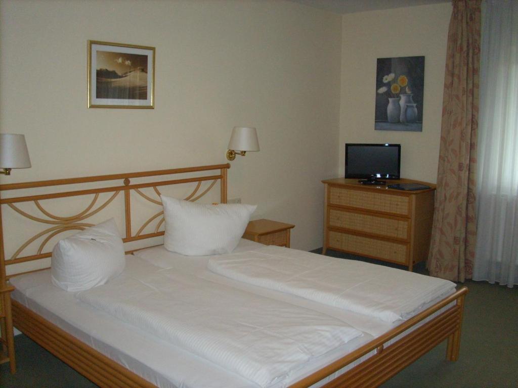 Hotel Am Wariner See Exterior photo